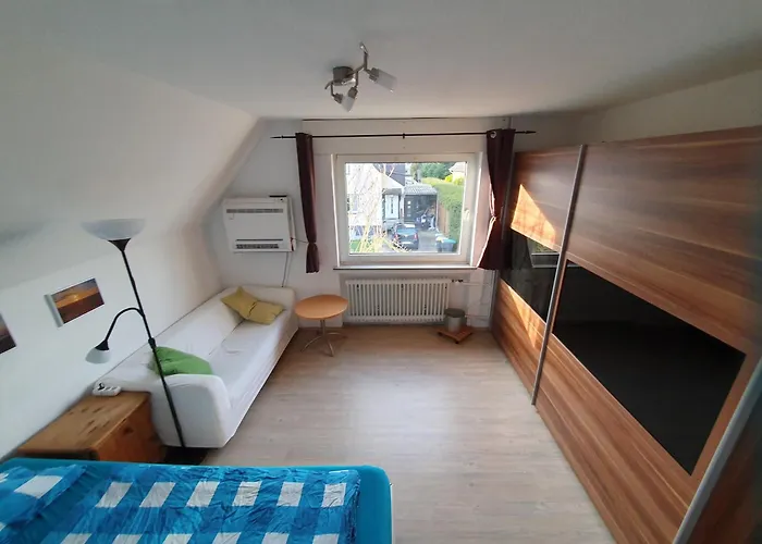 Privat bewohntes Haus ZUR ALLEINNUTZUNG mit Garten und Terrasse - im Kurort Bad Salzuflen