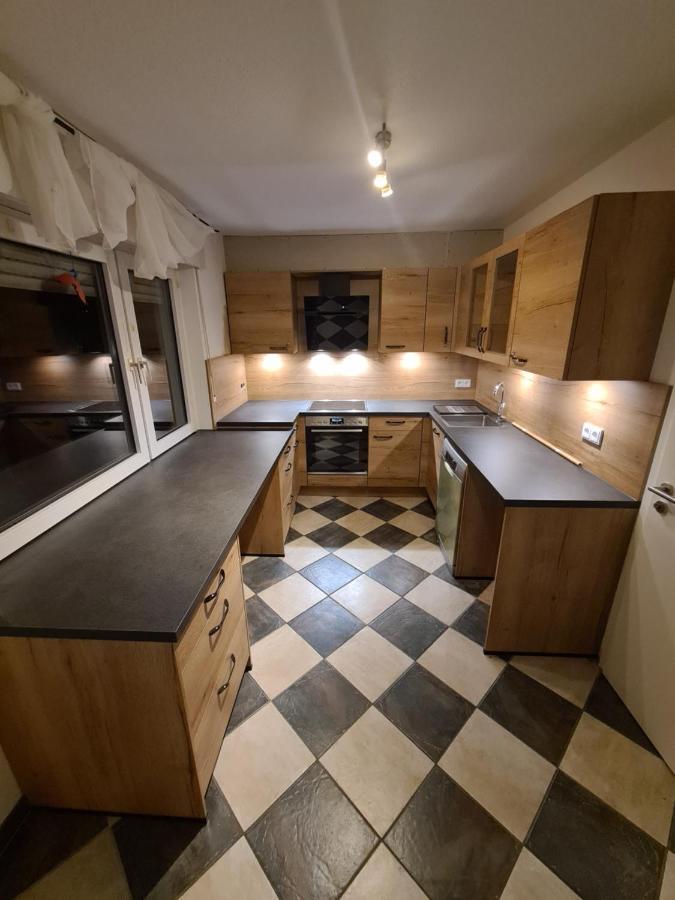 Privat Bewohntes Haus Zur Alleinnutzung Mit Garten Und Terrasse - Im Kurort *